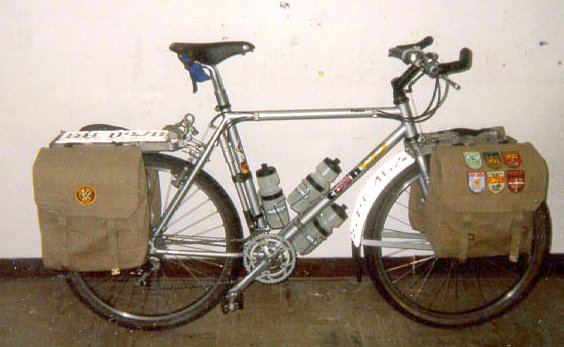 bike and panniers.JPG (43121 bytes)